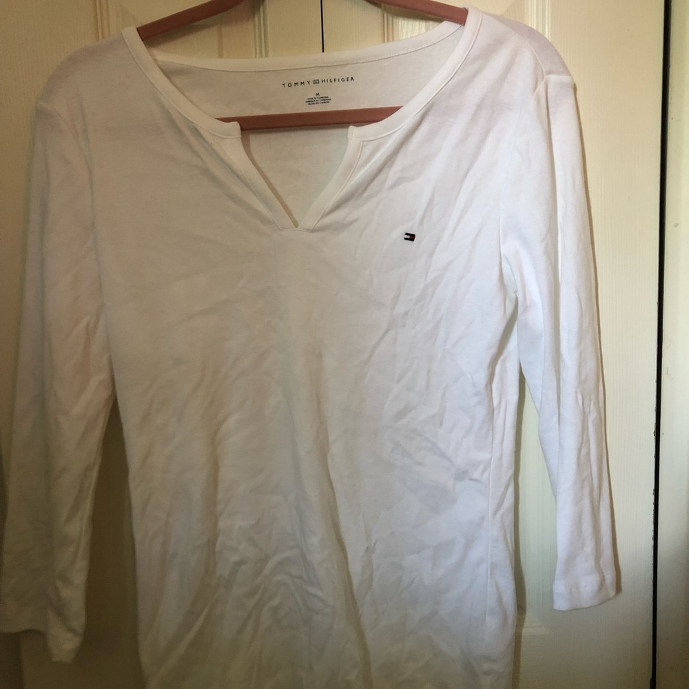 Tommy Hilfiger v tee